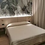 Ξενοδοχείο Balcony 3*