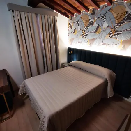 Balcony Hotell 3*