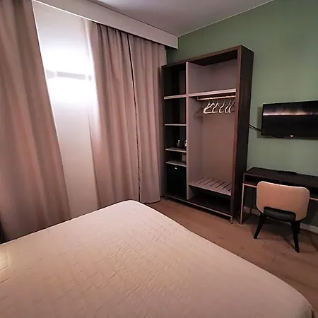 Balcony Ξενοδοχείο 3*