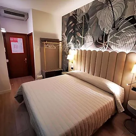 Balcony Ξενοδοχείο 3*