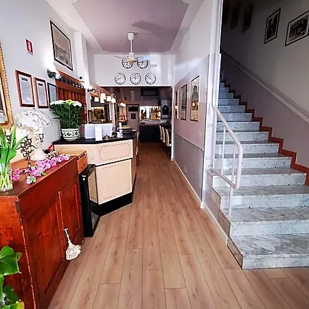 Balcony Ξενοδοχείο 3*