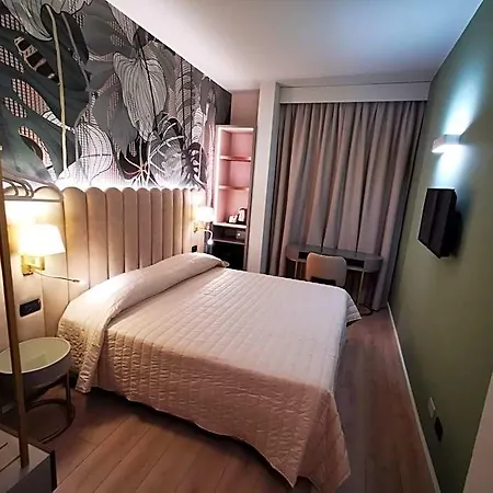 Balcony Ξενοδοχείο 3*